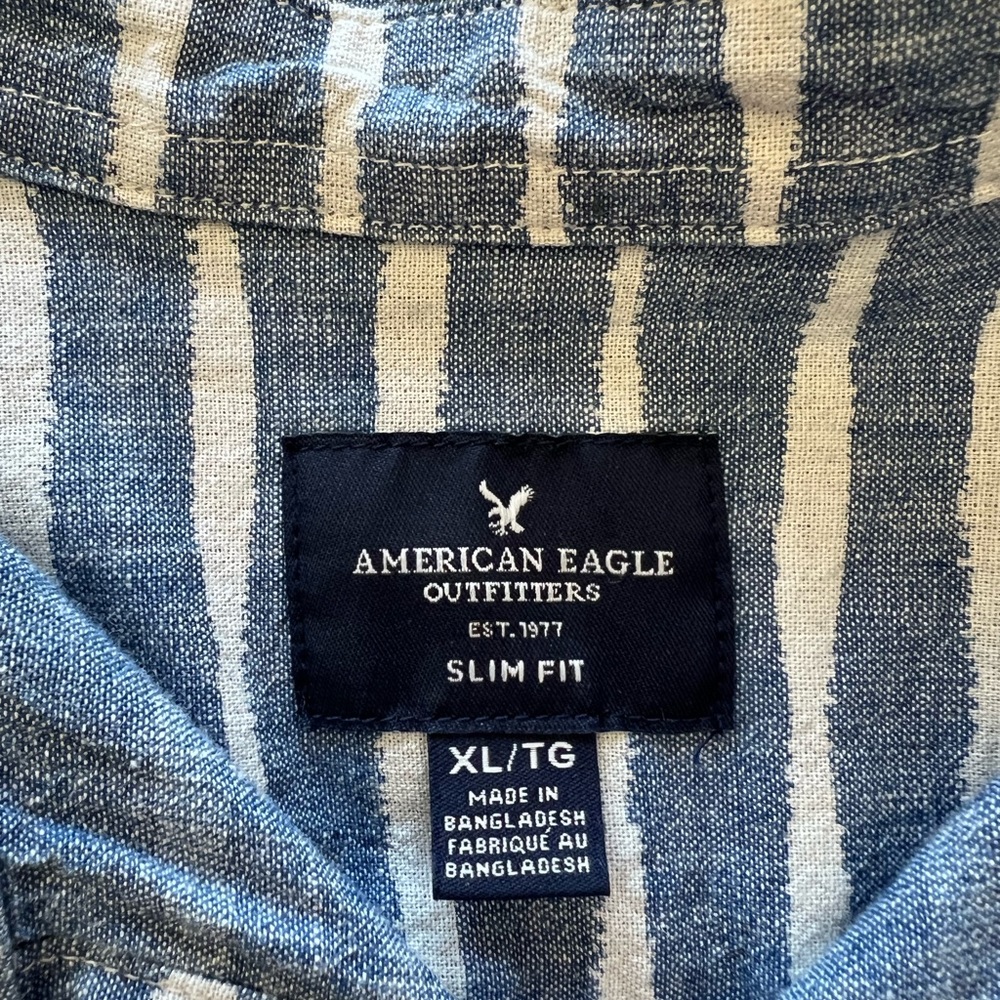 American Eagle Outfitters Men’s Horizontal Stripped Button Down Short Sleeve - Picture 3 of 3
